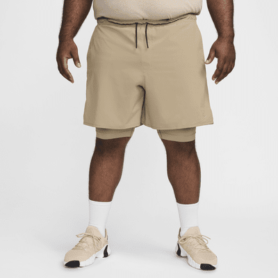 Shorts versátiles Dri-FIT de 18 cm 2 en 1 para hombre Nike Unlimited