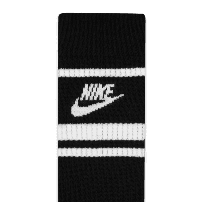 Nike Sportswear Dri-FIT Everyday Essential Crew Socks (3 Pairs). Nike SG