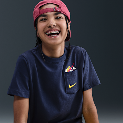 Nike Sportswear Older Kids' T-Shirt
