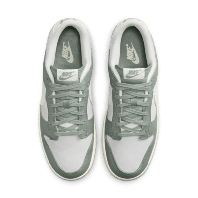 Nike Dunk Low Retro Premium Men's Shoes.