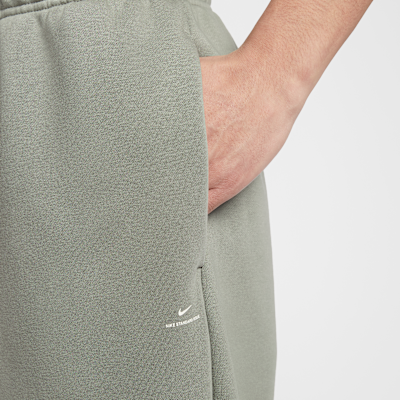 나이키 스탠다드 이슈 남성 써마 핏 브러시드 오픈 헴 농구 팬츠