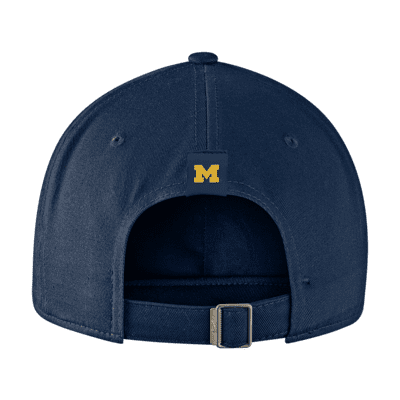 Gorra Nike College (Michigan)