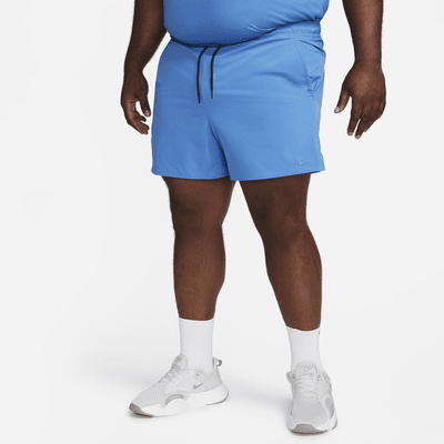 Shorts versátiles sin forro Dri-FIT de 13 cm para hombre Nike Unlimited