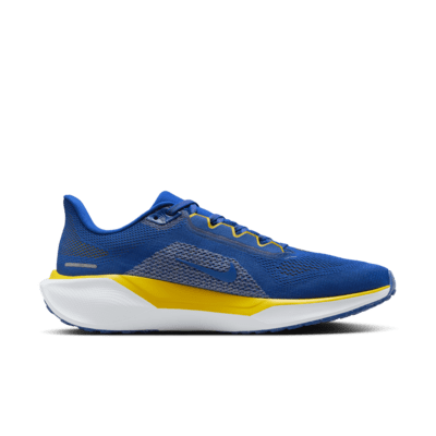 Tenis de correr en pavimento universitarios Nike para hombre North Carolina A&T Pegasus 41