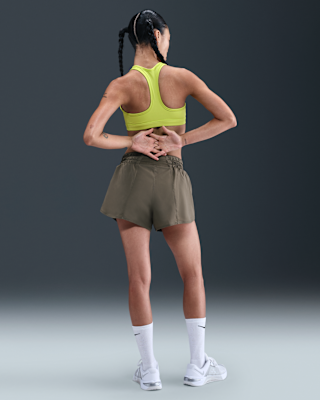 Nike Swoosh 中度支撐型