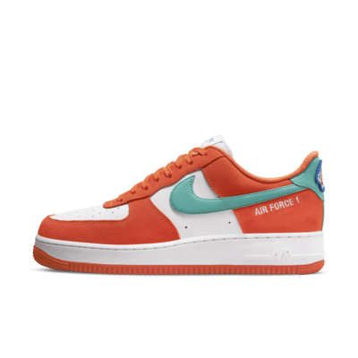 รองเท้าผู้ชาย Nike Air Force 1 '07 LV8 Nike TH
