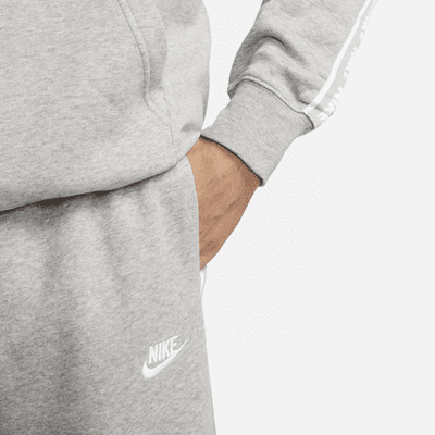 Nike Club Fleece Herren-Trainingsanzug mit Grafik und Kapuze