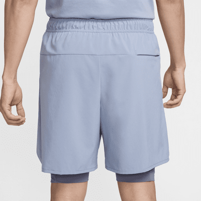 Shorts versátiles Dri-FIT de 18 cm 2 en 1 para hombre Nike Unlimited