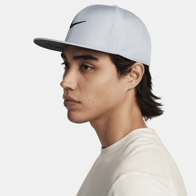 Gorra estructurada de visera redonda Nike Pro