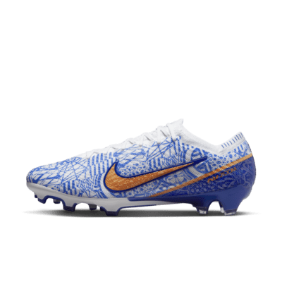 nike miracle cleats