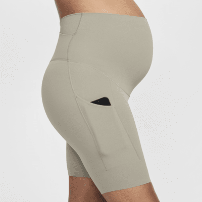 Shorts de ciclismo de maternidad de tiro alto de 20 cm de sujeción ligera con bolsillos para mujer Nike Zenvy (M)