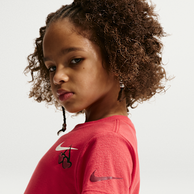 Playera de corte redondo para niños talla pequeña Nike Cherry