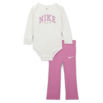 Nike Swoosh Spirit Baby (12-24M) 2-Piece Bodysuit Set