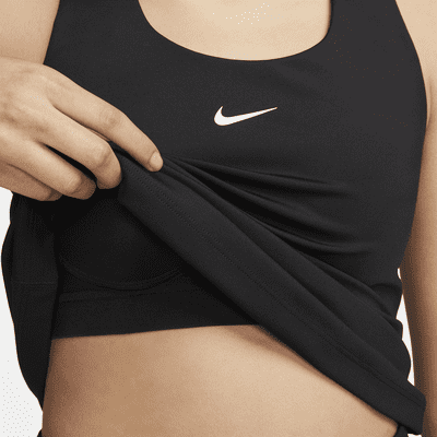 เสื้อกล้ามสปอร์ตบราผู้หญิงซัพพอร์ตระดับกลางเสริมฟองน้ำ Nike Swoosh