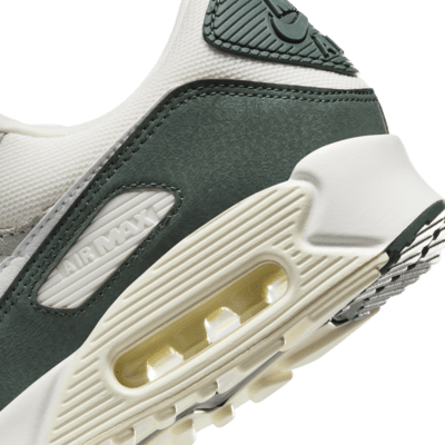 Nike Air Max 90 Women's Shoes. Nike IN