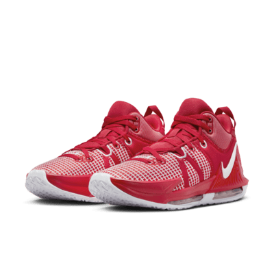 LeBron Witness 7 (Team) Basketball Shoes