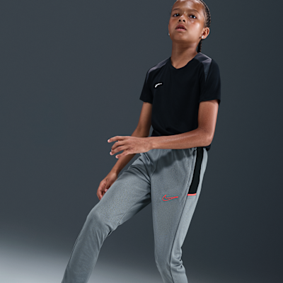 Conjunto deportivo de fútbol Dri-FIT para niños talla grande Nike Academy