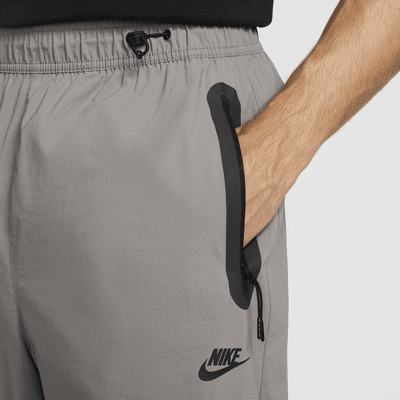 Pantalon oversize tissé Nike Tech pour homme