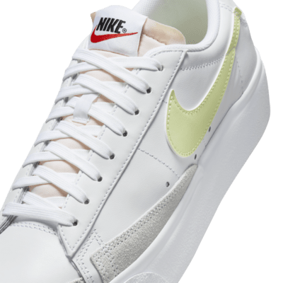 รองเท้าผู้หญิง Nike Blazer Low Platform