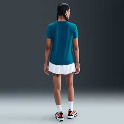 Nike Sportswear Club Essentials Women's T-Shirt