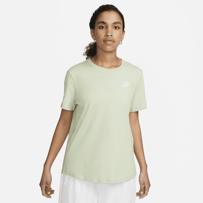 Nike Sportswear Club Essentials Women's T-Shirt. Nike.com