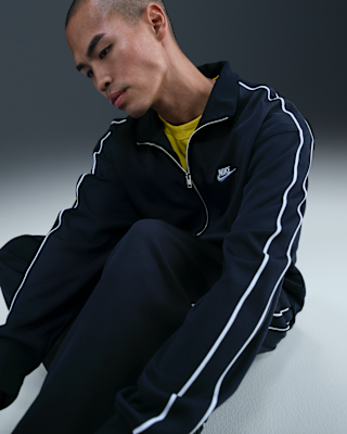 Nike Sportswear Club