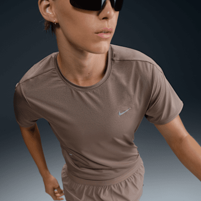 Haut de running à manches courtes Dri-FIT Nike Swift pour femme