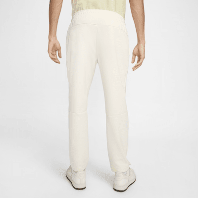 Pants Dri-FIT entallados versátiles con protección UV para hombre Nike Primary