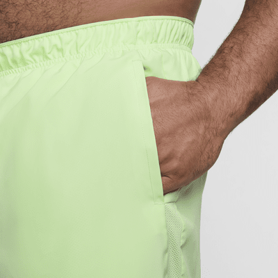 Shorts de correr Dri-FIT de 13 cm con forro de ropa interior para hombre Nike Challenger