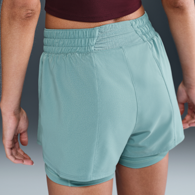 Nike One Dri-FIT 2-in-1 damesshorts met hoge taille (8 cm)