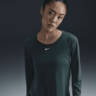 Nike Dri-FIT One Women's Standard Fit Long-Sleeve Top