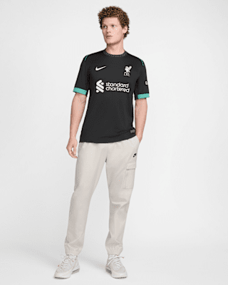 Liverpool FC 2024/25 Stadium 客場