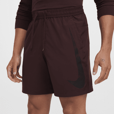 Shorts versátiles Dri-FIT de 18 cm sin forro para hombre Nike Form Swoosh