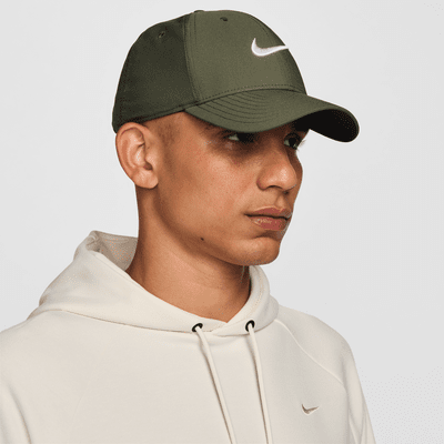 Gorra Swoosh estructurada Nike Dri-FIT Club