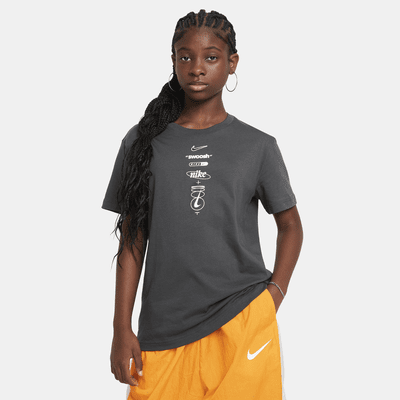 Girls black shop nike shirt