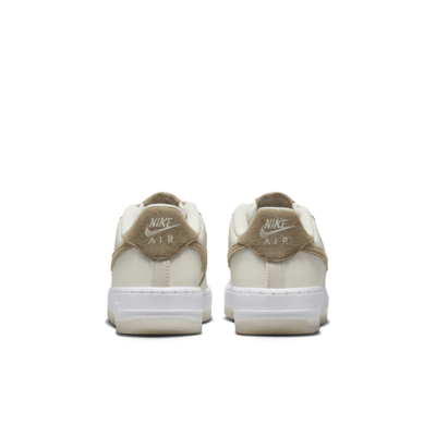 Tenis para niños grandes Nike Air Force 1 LV8 5