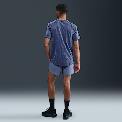 Nike Stride Dri-FIT hardloopshorts met binnenbroek voor heren (18 cm)