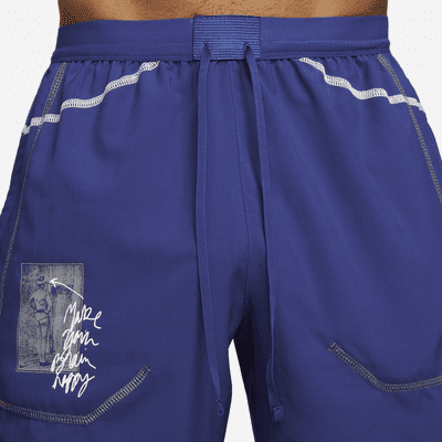 Nike Dri-FIT Stride D.Y.E. กางเกงวิ่งขาสั้น 7 นิ้วผู้ชาย