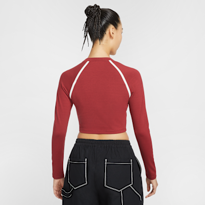 Nike Sportswear Women's Tight Long-Sleeve Cropped Top