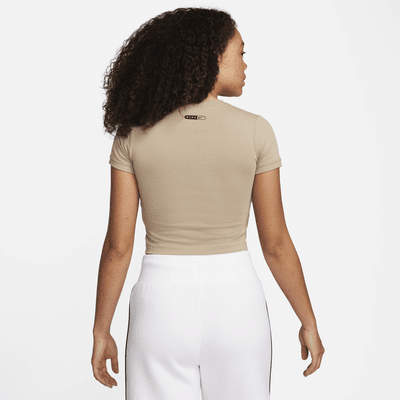 Nike Sportswear Women's Cropped T-Shirt. Nike UK