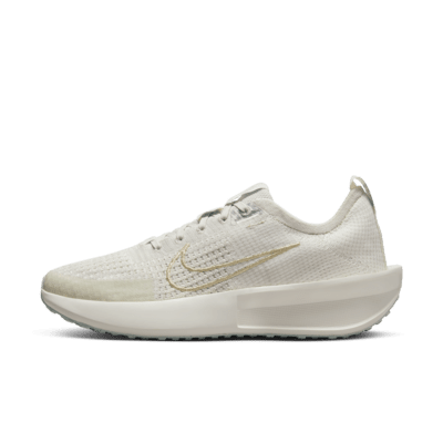 Nike Interact Run Women's Road Running Shoes