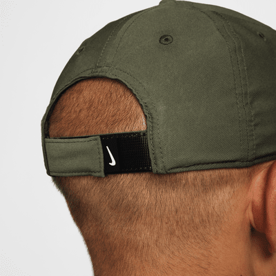 Gorra Swoosh estructurada Nike Dri-FIT Club