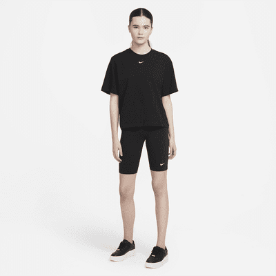 เสื้อยืดผู้หญิงทรงหลวม Nike Sportswear Essential