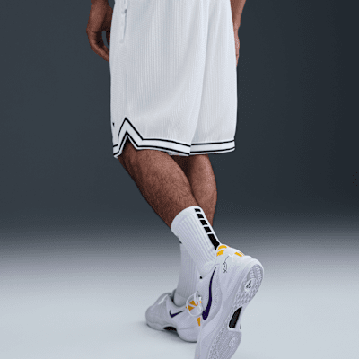 Kobe Men's Pleated Basketball Shorts