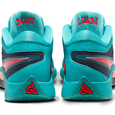 Scarpa da basket Giannis Freak 6