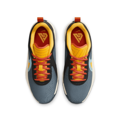 Tenis de básquetbol para niños grandes Giannis Freak 6