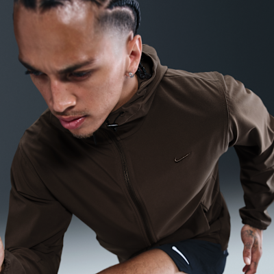 Chamarra versátil Repel con gorro para hombre Nike Unlimited