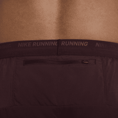 Short de running avec sous-short intégré Dri-FIT Nike Stride 13 cm pour homme