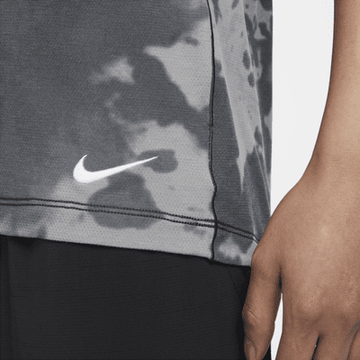 Nike Dri-FIT 男款滿版印花短袖瑜伽上衣