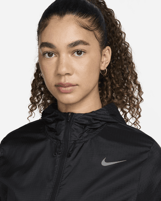 Nike Essential-løbejakke til Nike DK